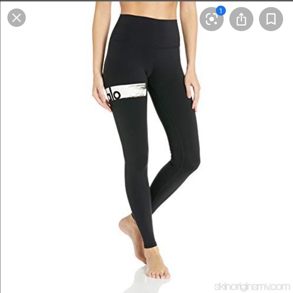 ALO Black-White High Waist Airbrush Legging